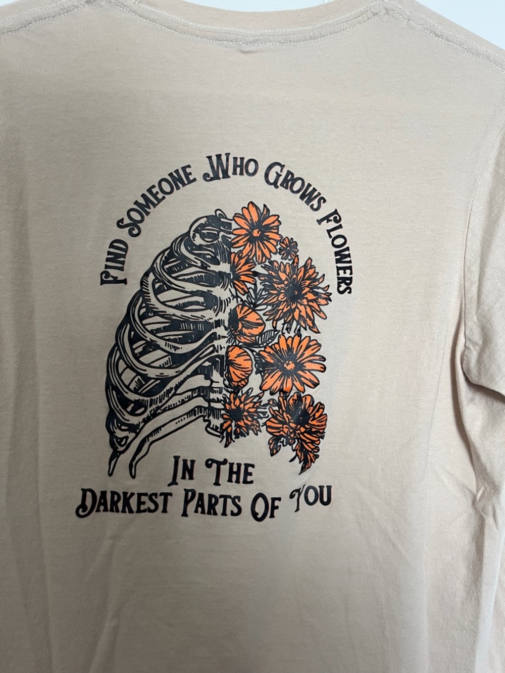 Zach Bryan Short-Sleeve Crewneck T-Shirt with Sun to Me lyrics - adult small - Picture 3 of 4